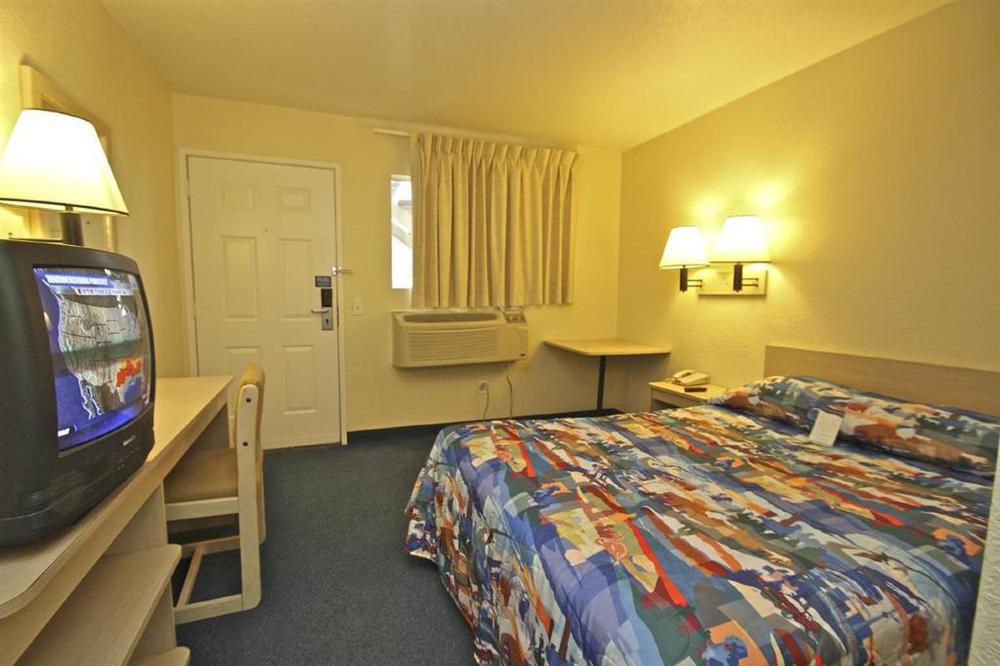 Motel 6-Chino, Ca - Los Angeles Area Room photo